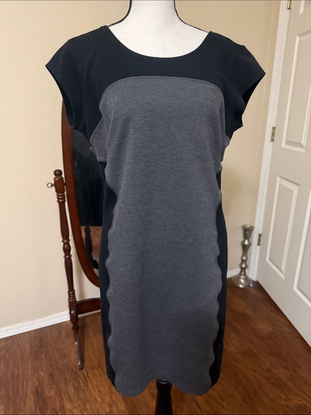 Athleta Black and Charcoal Gray Colorblock Shift Dress